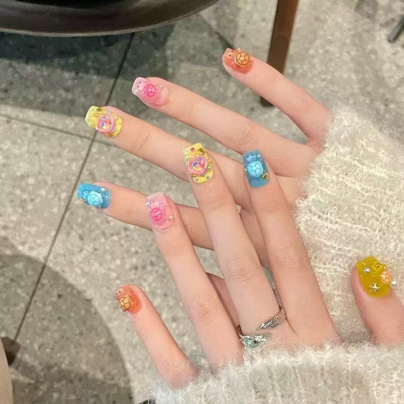 Resin Craft Supplies - 100 ชิ้นจี้เรซินรูปเต่าหลากสีแบบแบนสำหรับตกแต่งเคสโทรศัพท์ งานศิลปะเล็บ และงานฝีมือ DIY
